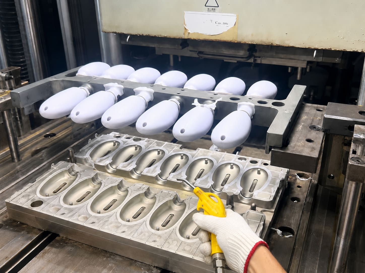 Mass silicone molding process