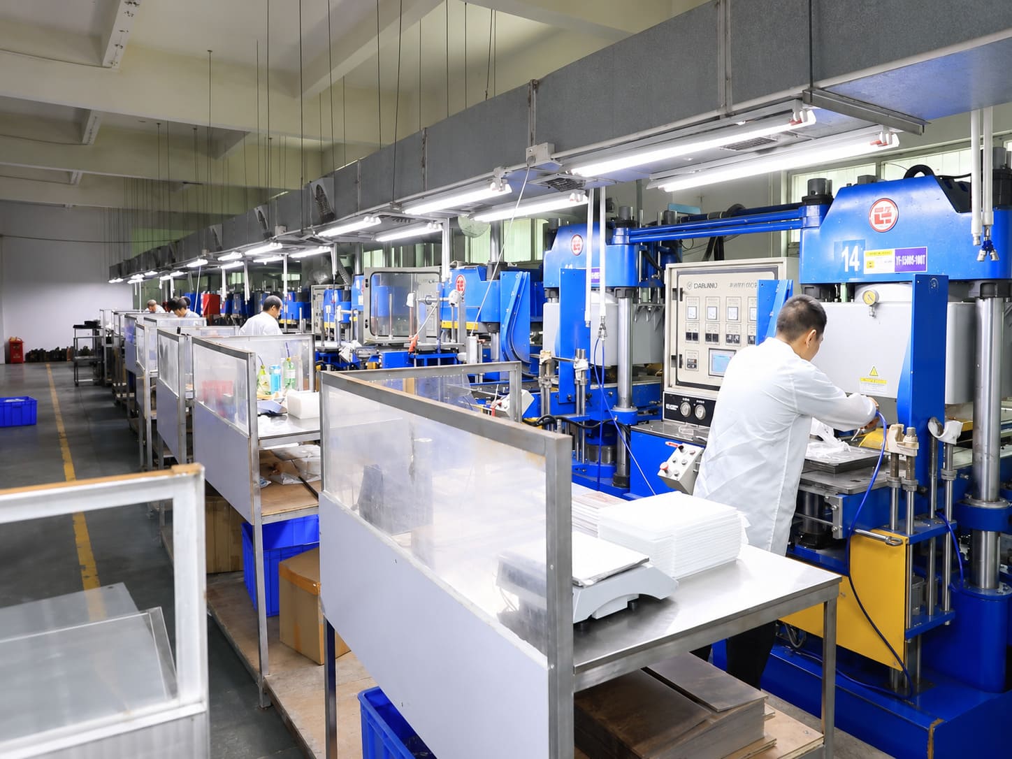 9 production and assembly lines for silicone molded parts and kitchenware