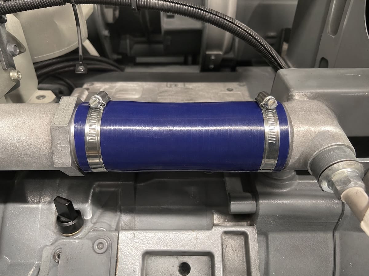 Custom silicone connection hoses for industrial equipment assembly programs